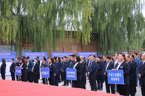 市委副書記、市長(zhǎng)王奮彥帶隊(duì)觀摩督查公司項(xiàng)目建設(shè)工作(圖4)